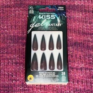 Kiss gel fantasy Halloween press-on stiletto nails - red to black ombre HFC02X